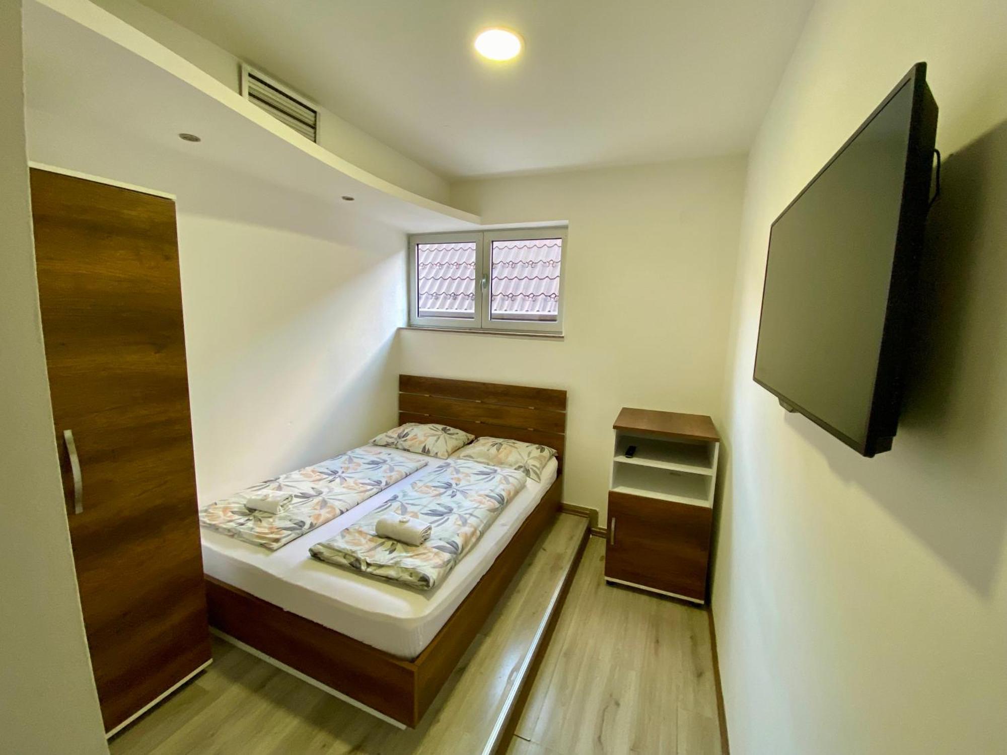 Hotel Irish بيهاتش المظهر الخارجي الصورة