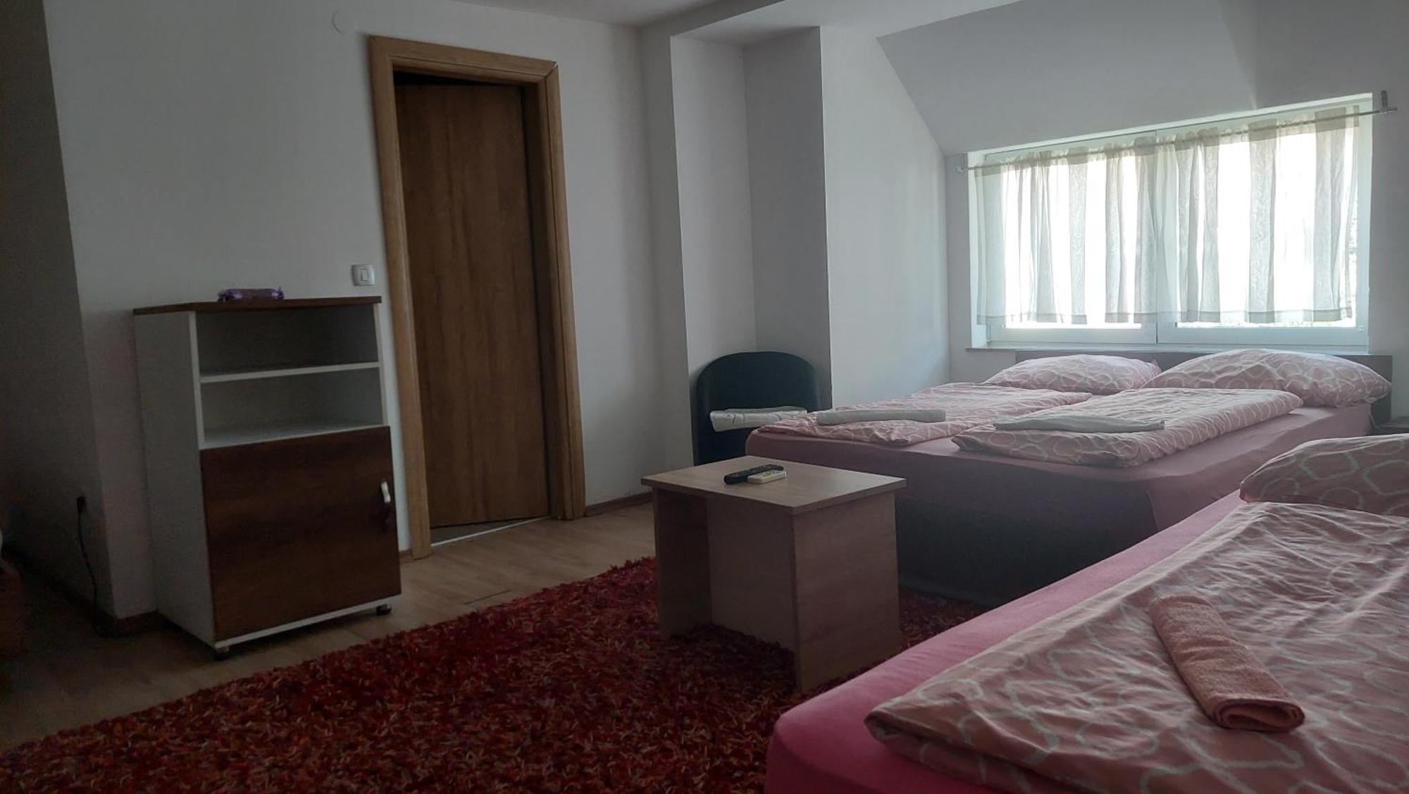 Hotel Irish بيهاتش المظهر الخارجي الصورة