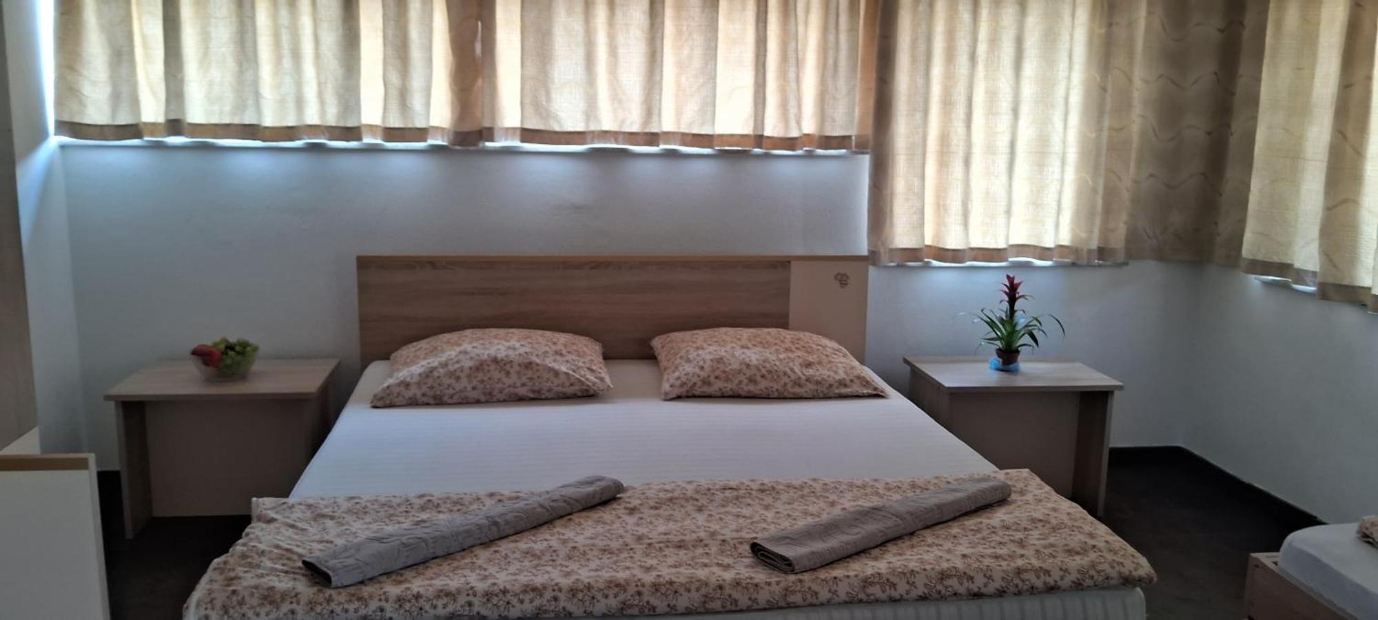 Hotel Irish بيهاتش المظهر الخارجي الصورة
