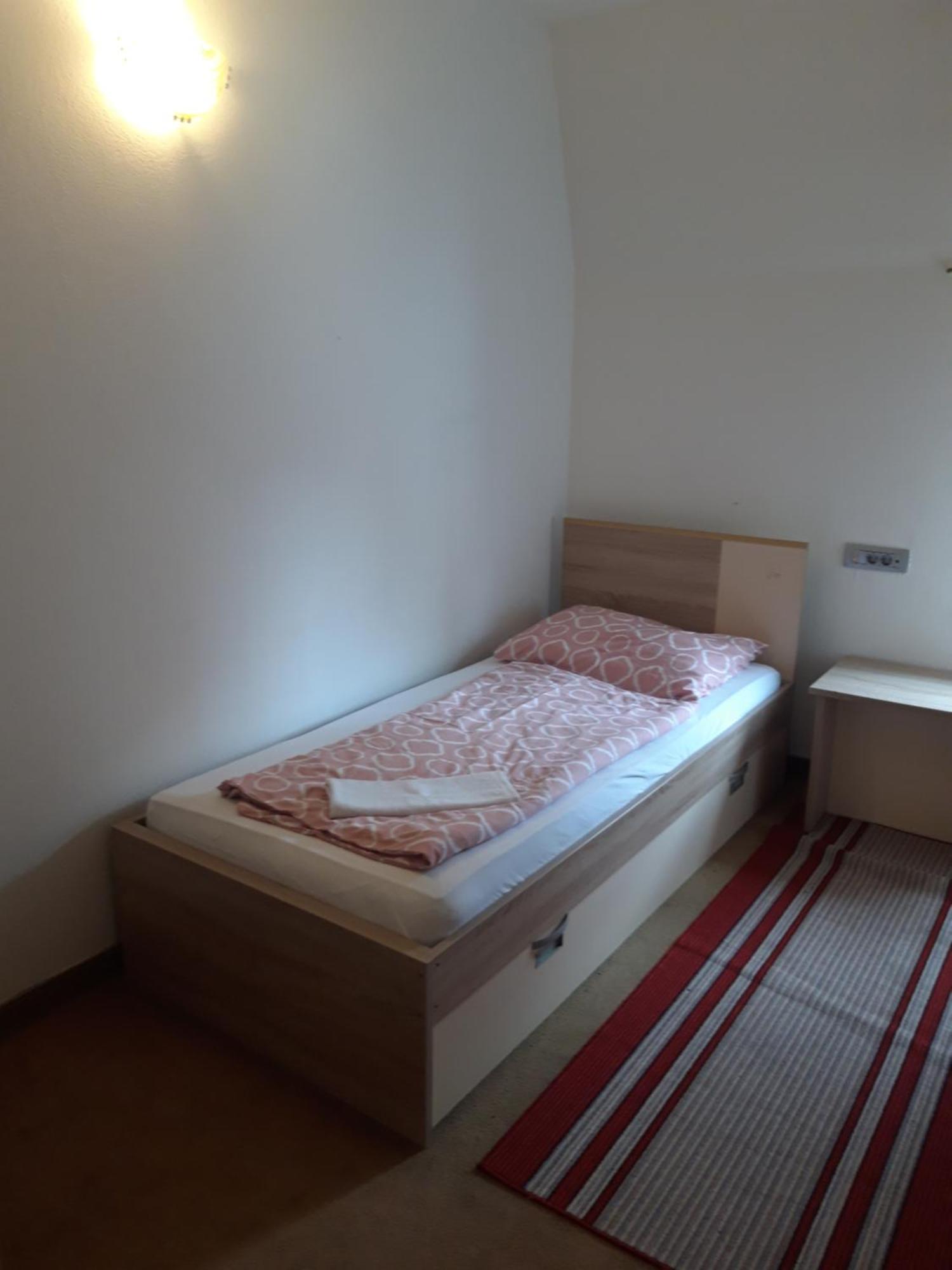 Hotel Irish بيهاتش المظهر الخارجي الصورة